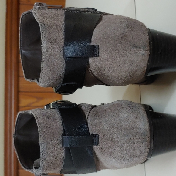 Giani Bernini Leather Short Booties 7.5M - Picture 11 of 17